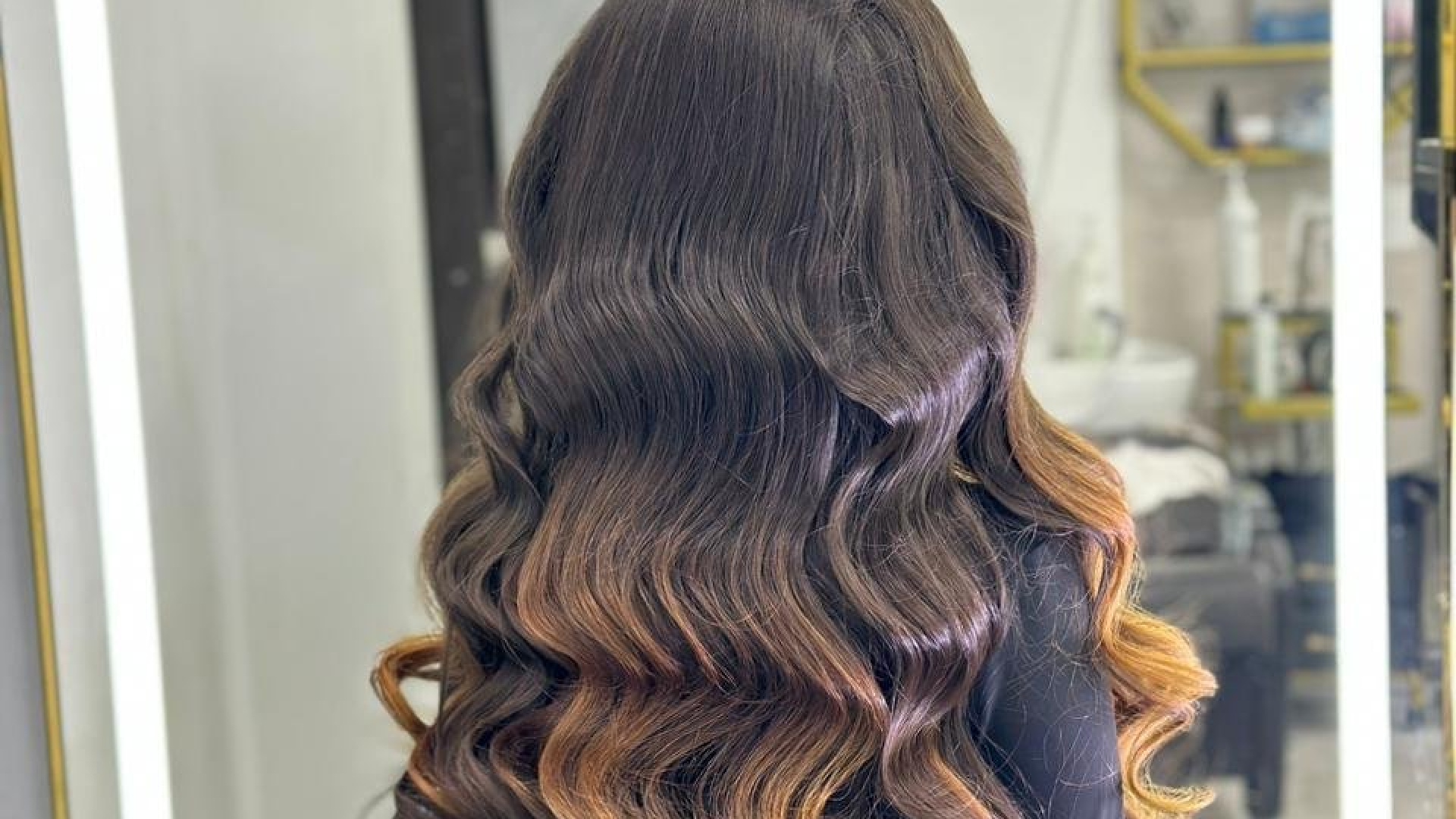 Укладка волос в салоне Hair day